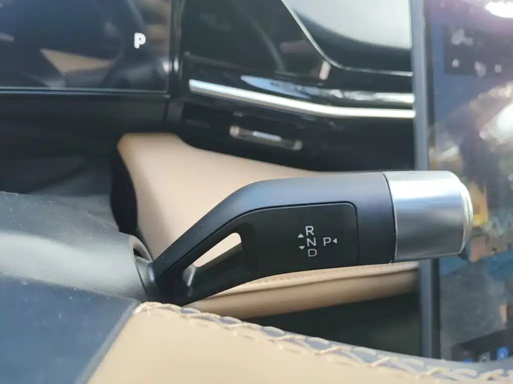 Geely Galaxy L6 2024 — фото 14