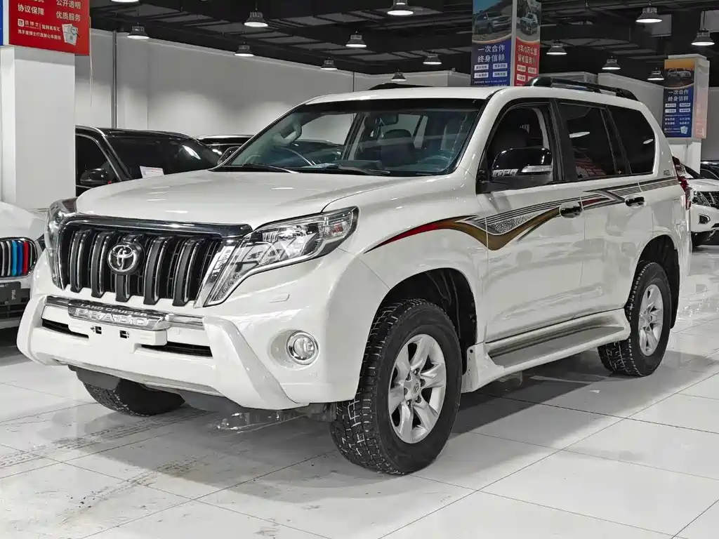 Toyota Prado 2017 — фото 1