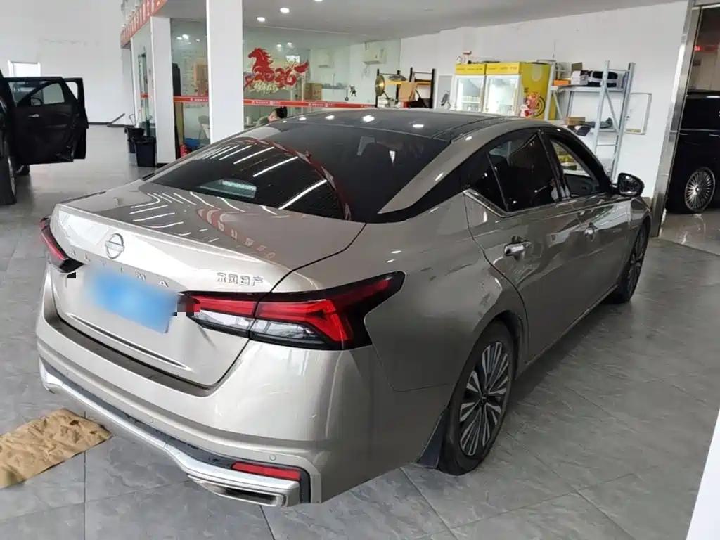Nissan Teana 2024