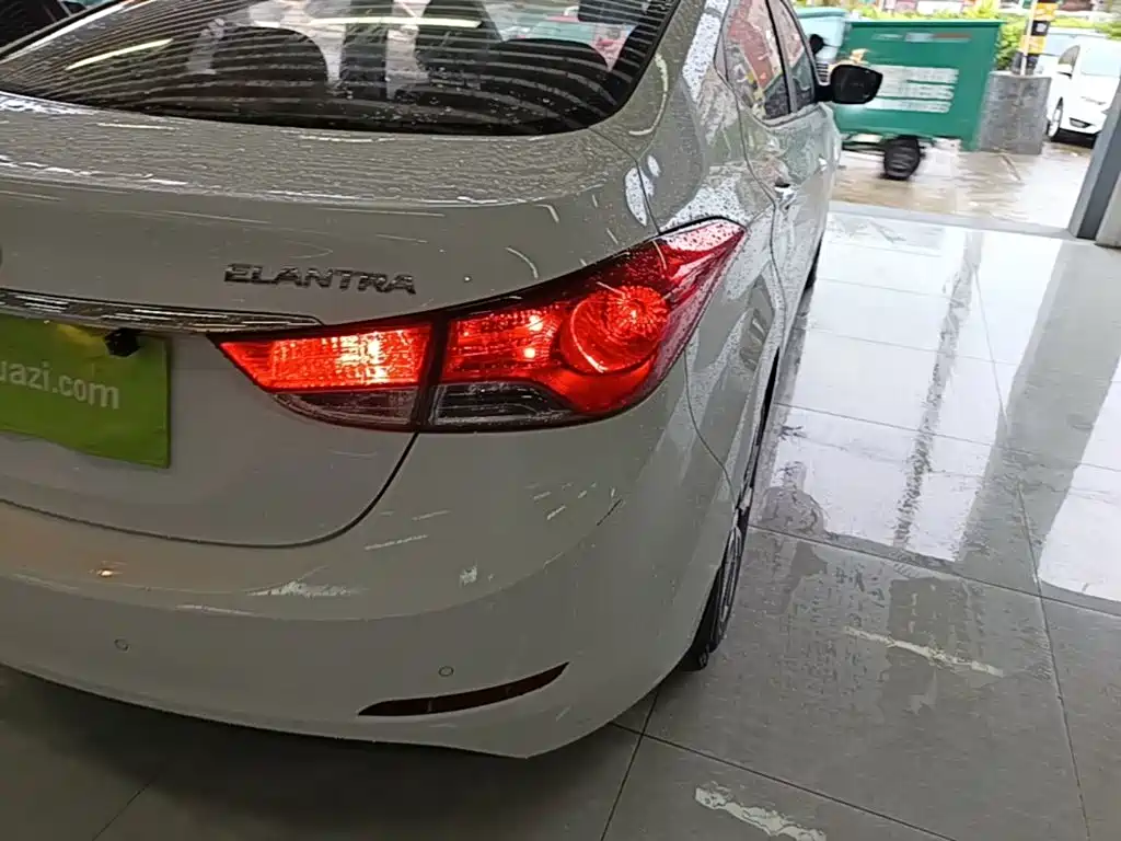 Hyundai Elantra Langdong 2016 — фото 8