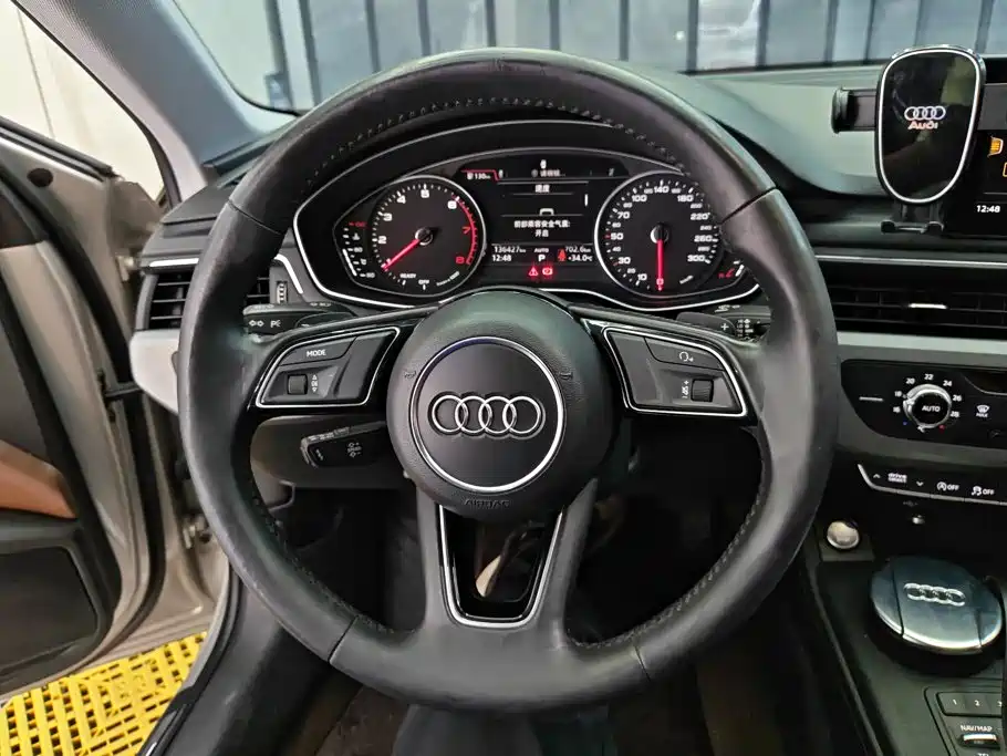 Audi A4L 2018 — фото 15