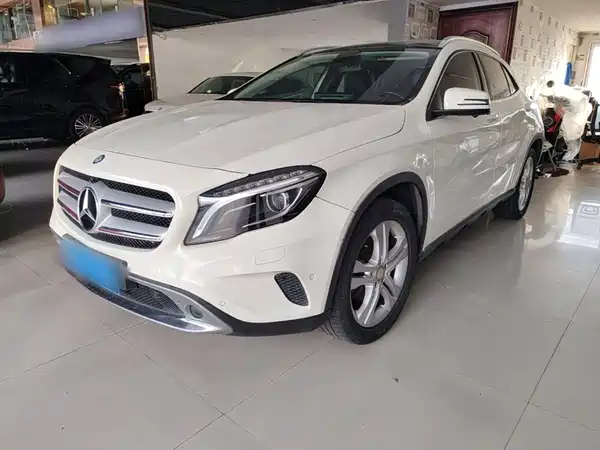 Mercedes-Benz GLA 2015