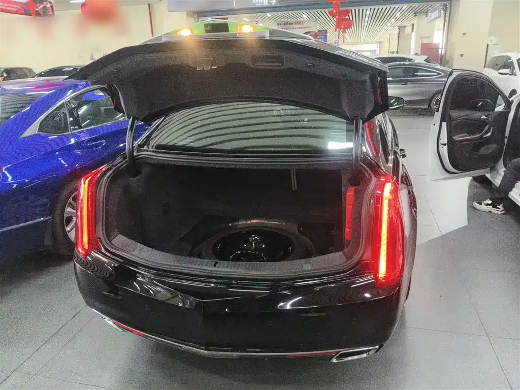 Cadillac XTS 2016 — фото 19