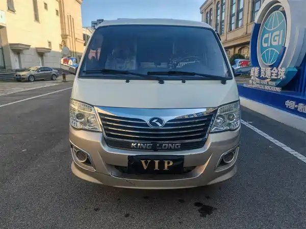 Golden Dragon Jinwei 2018