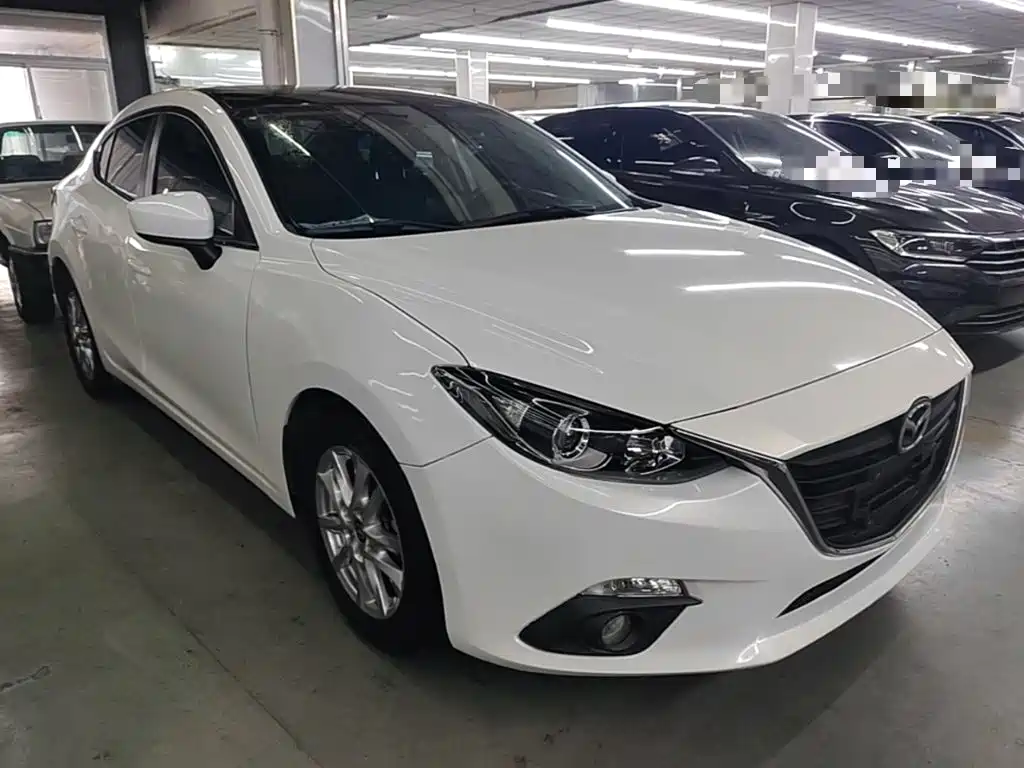 Mazda 3 Axela 2015