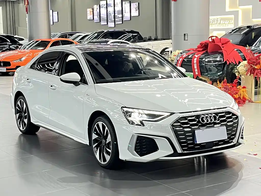 Audi A3 2024 — фото 3
