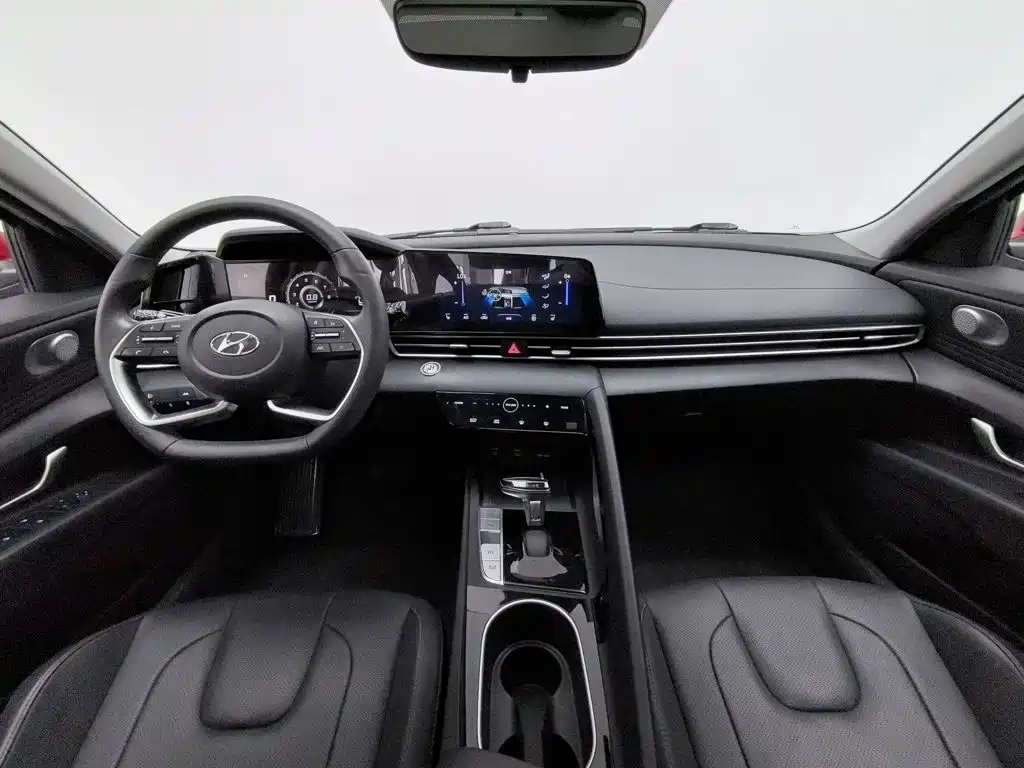 Hyundai Elantra 2021