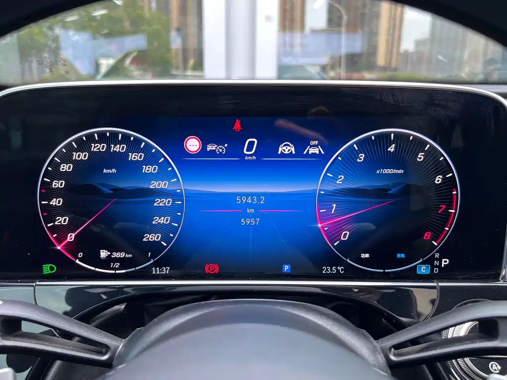 Mercedes-Benz E-Class 2025 — фото 20