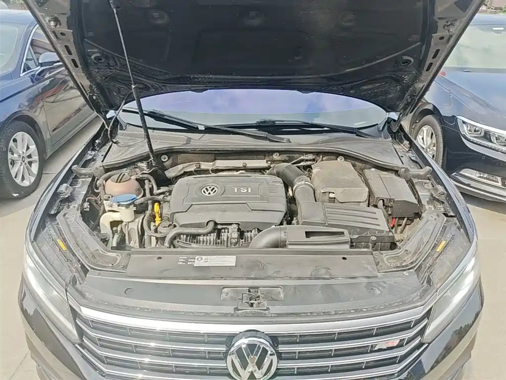 Volkswagen Passat 2017 — фото 20