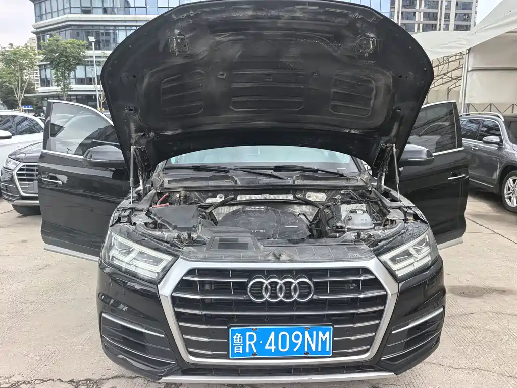 Audi Q5L 2018 — фото 10