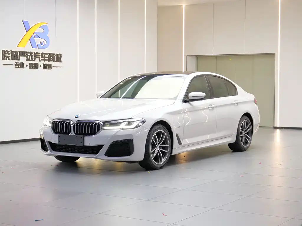 BMW 5 Series 2021 — фото 1