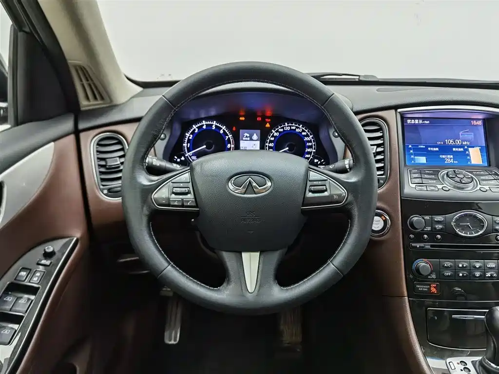 Infiniti QX50 2017 — фото 11