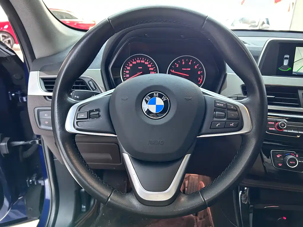 BMW X1 2018 — фото 16