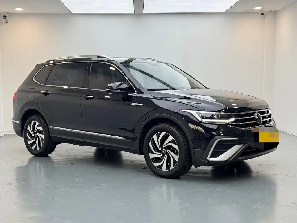 Volkswagen Tiguan L 2024 — фото 3