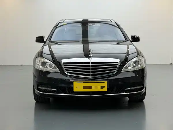 Mercedes-Benz S-Class 2011