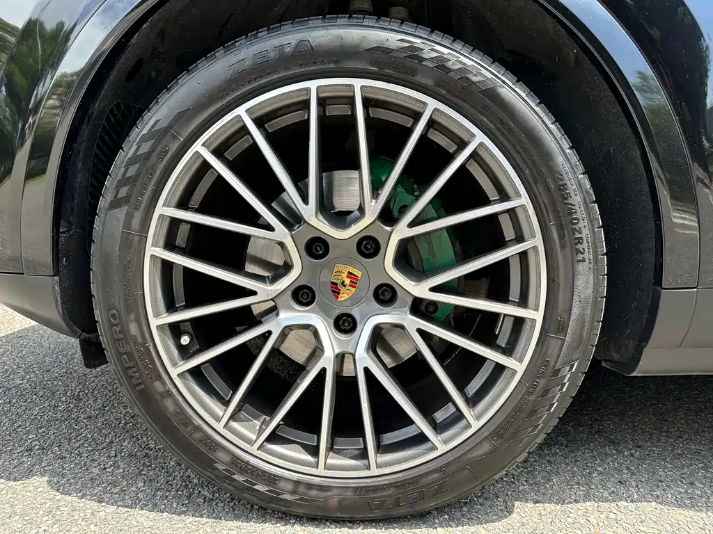 Porsche Cayenne 2020 — фото 14