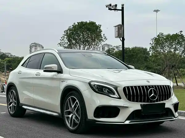 Mercedes-Benz GLA AMG 2017