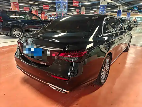 Mercedes-Benz E-Class 2021