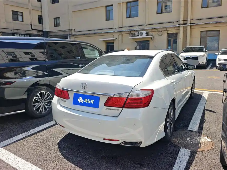 Honda Accord 2015 — фото 3