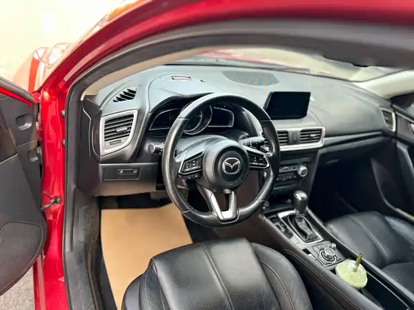 Mazda 3 Axela 2017