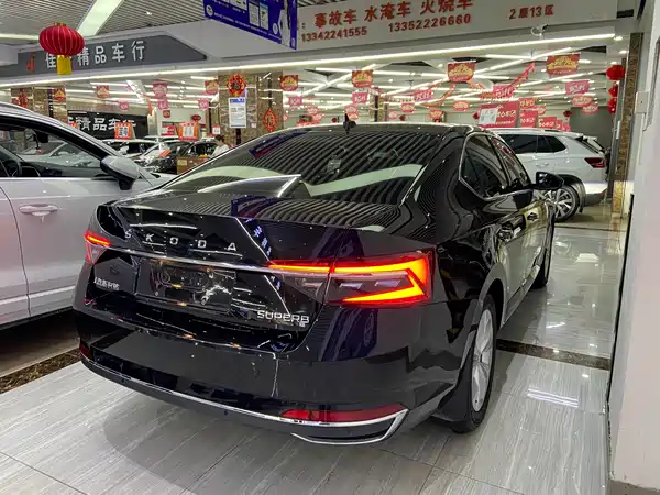 Skoda Superb 2022