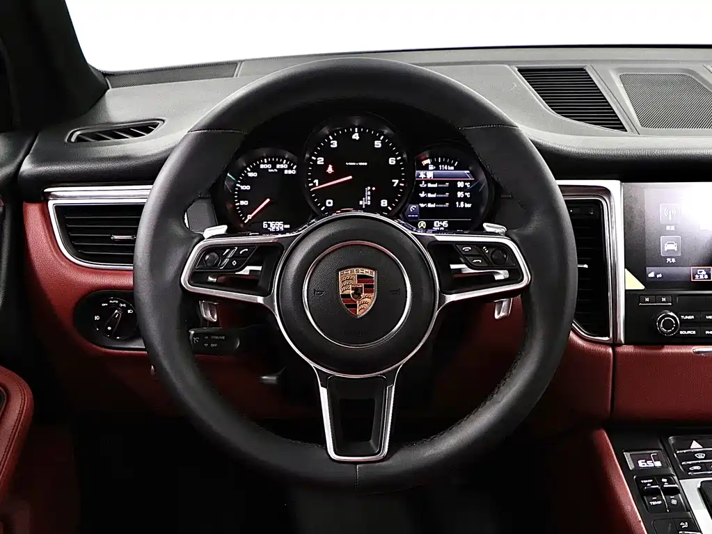 Porsche Macan 2018 — фото 10