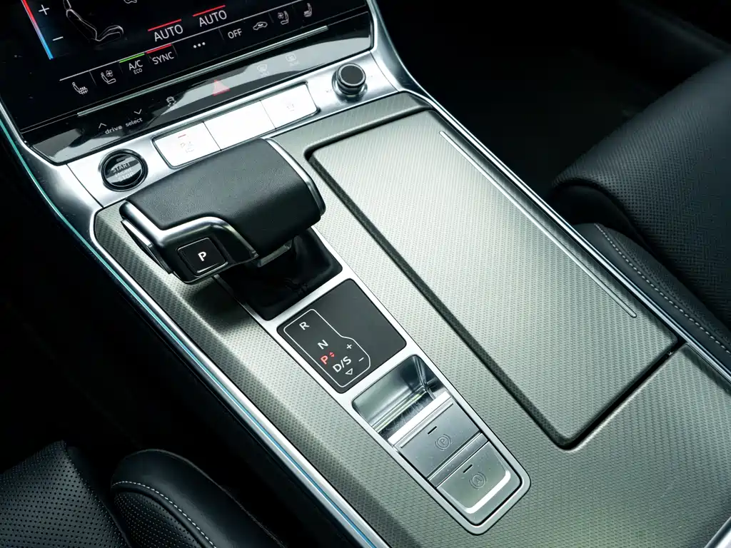 Audi A6L 2025 — фото 8