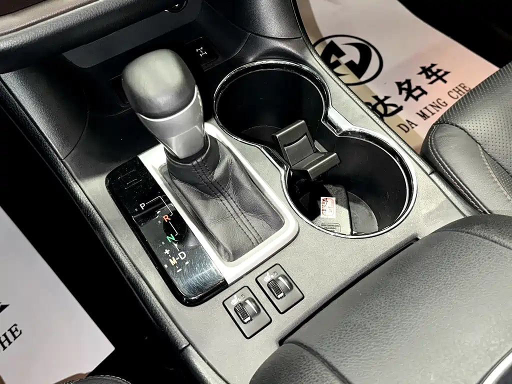 Toyota Highlander 2015 — фото 9