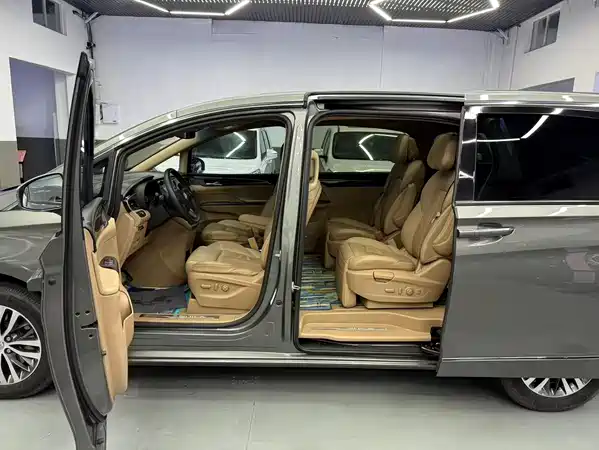 Buick GL8 2019