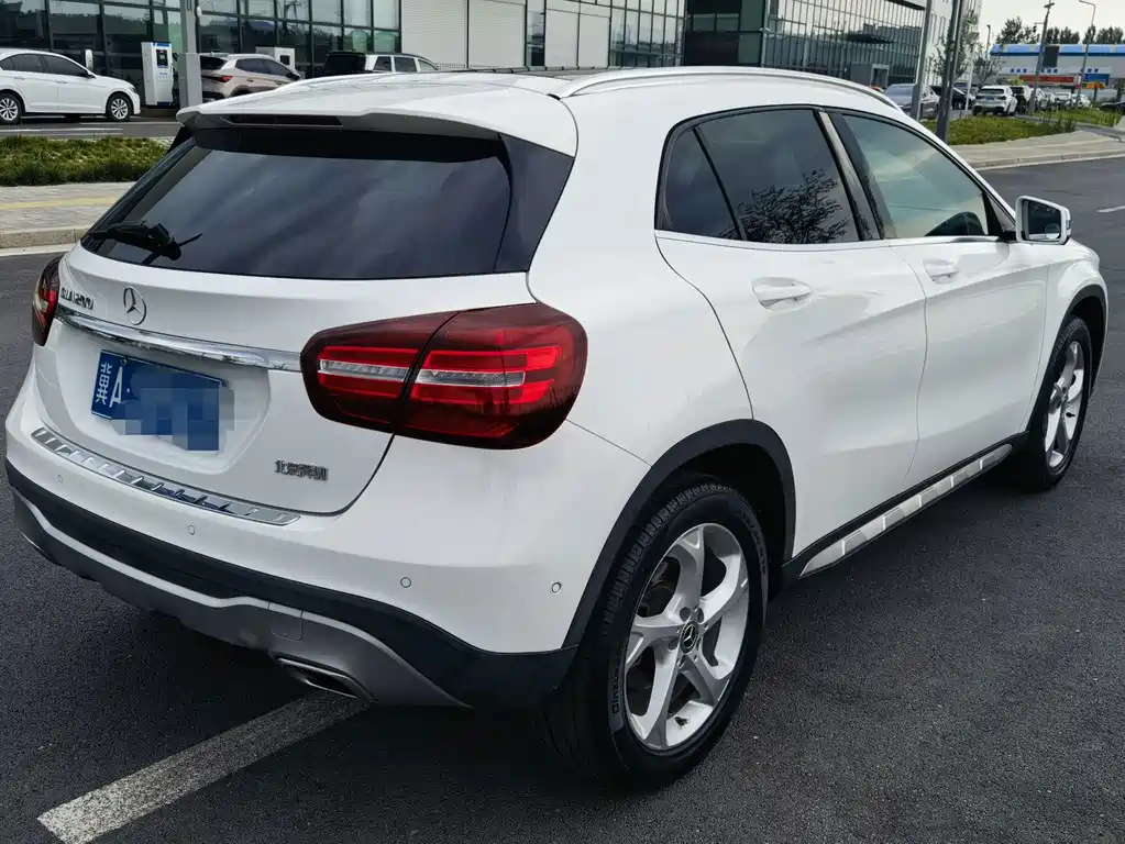 Mercedes-Benz GLA 2018 — фото 12