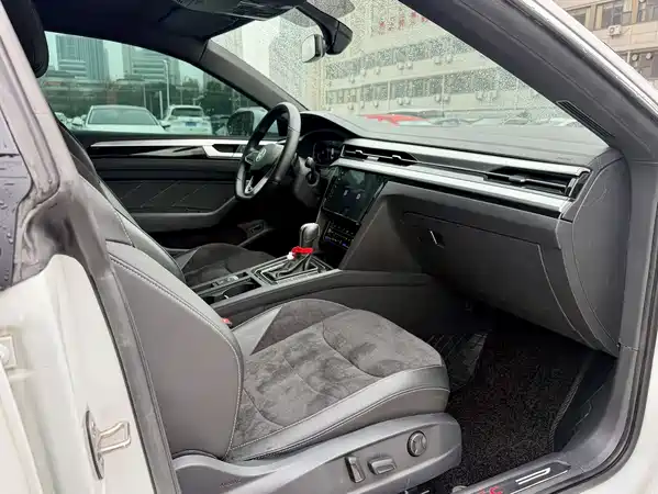 Volkswagen CC 2024