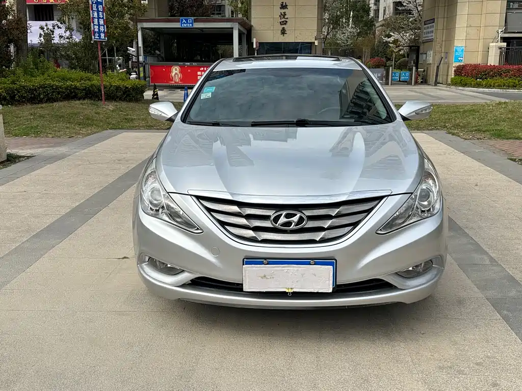 Hyundai Sonata 2012 — фото 2