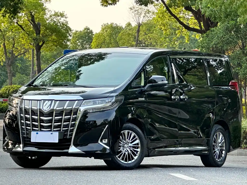 Toyota Alphard 2021 — фото 1