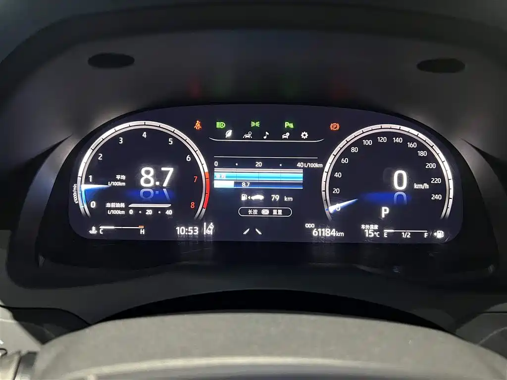 Toyota Camry 2022 — фото 19