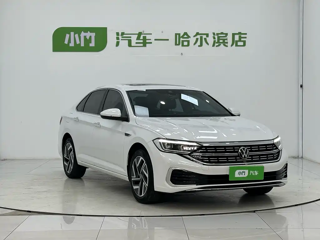 Volkswagen Sagitar 2022