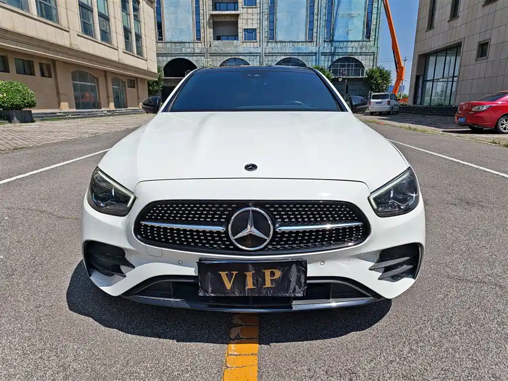 Mercedes-Benz E-Class 2022