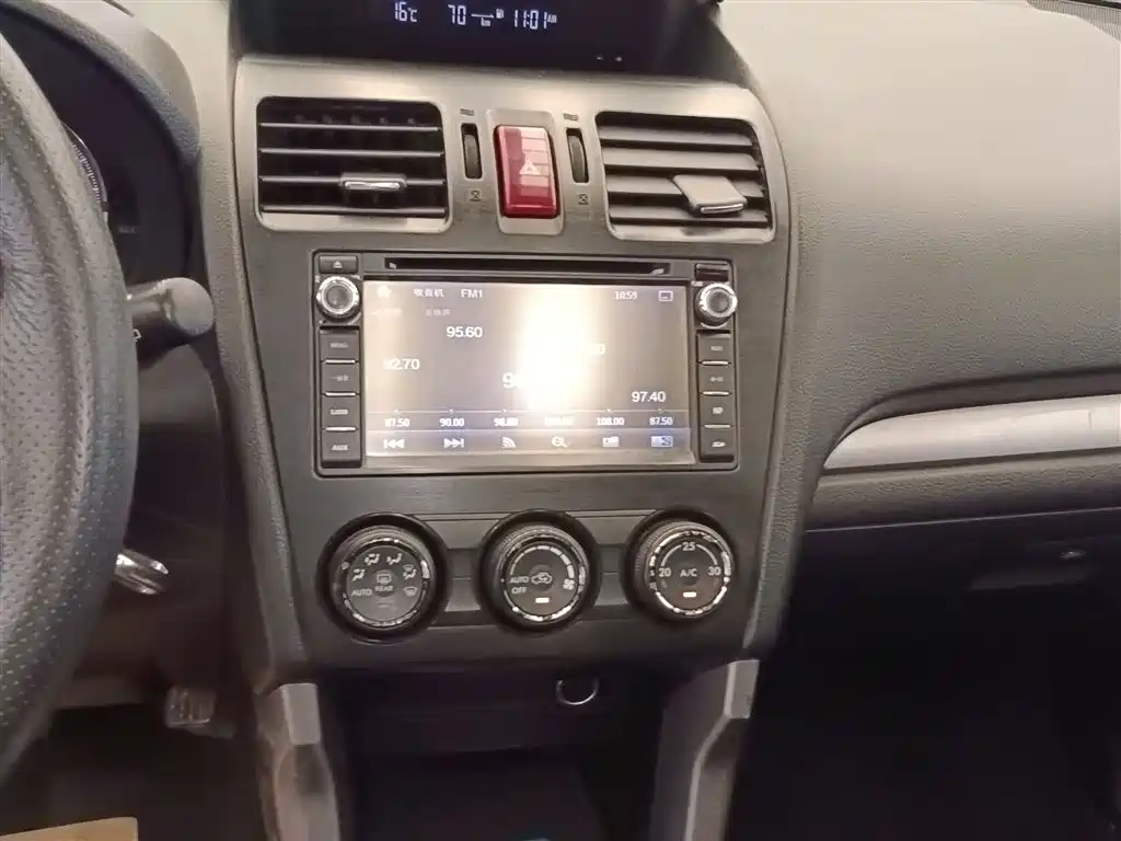 Subaru Forester 2014 — фото 13