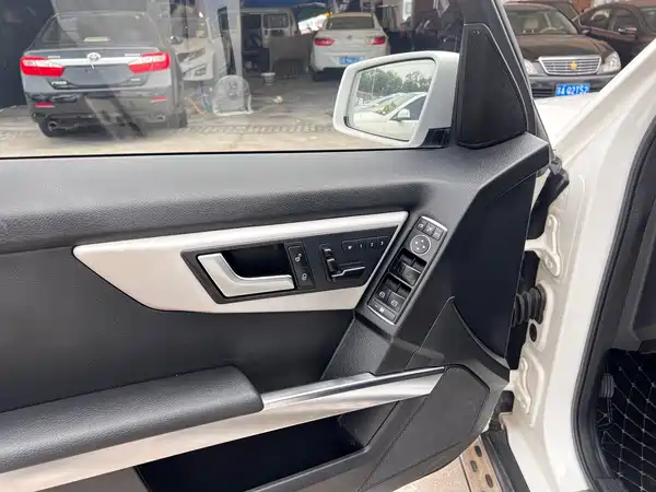 Mercedes-Benz GLK-Class 2013