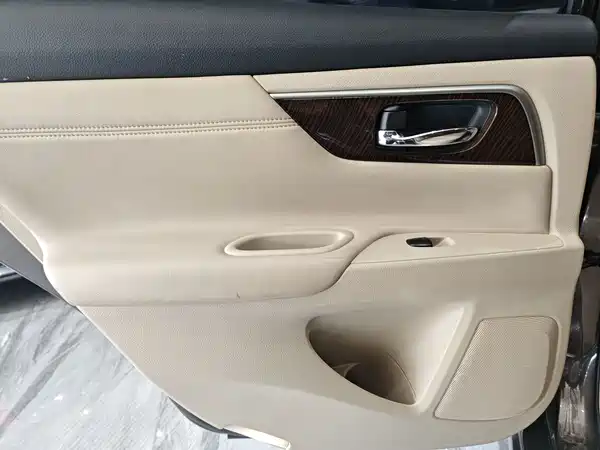 Nissan Teana 2015