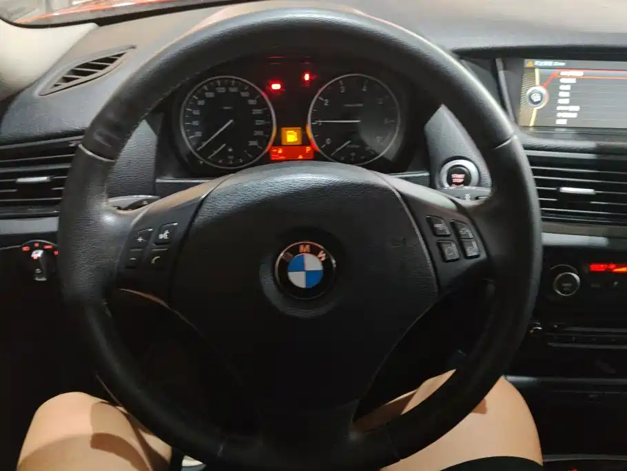 BMW X1 2013 — фото 15