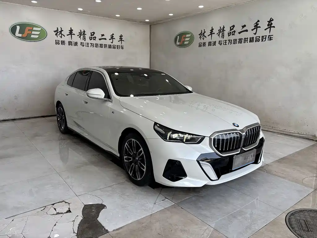 BMW 5 Series 2024