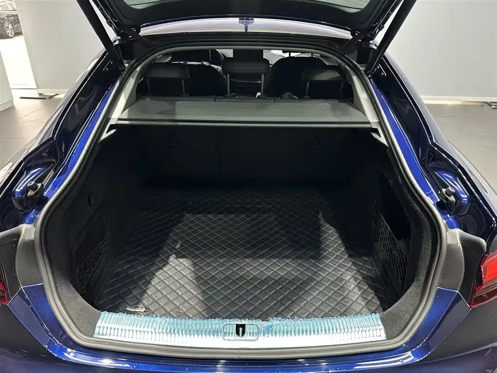 Audi A5 2023 — фото 10