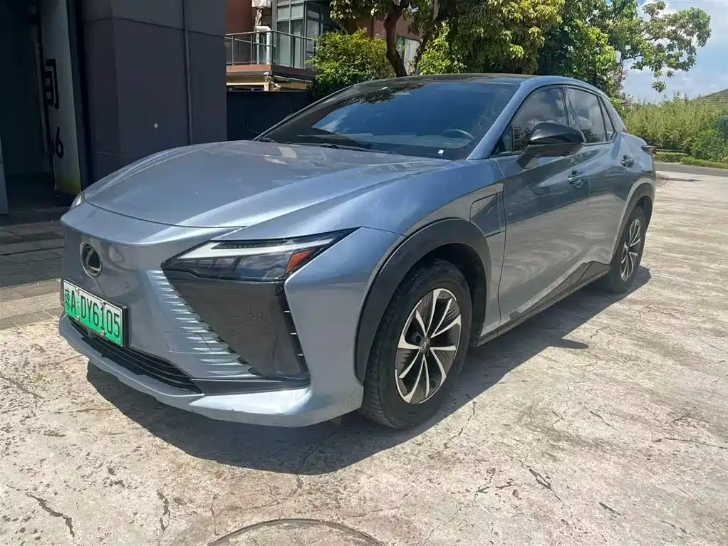 Lexus RZ 2023