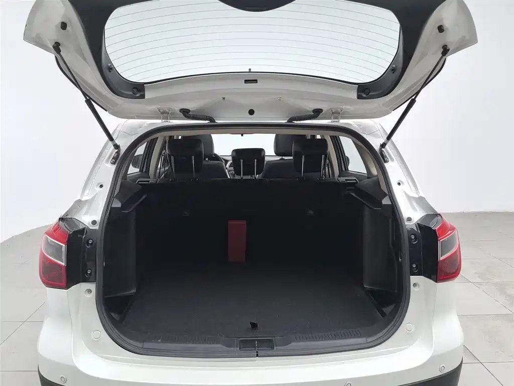 Suzuki S-Cross 2015 — фото 16
