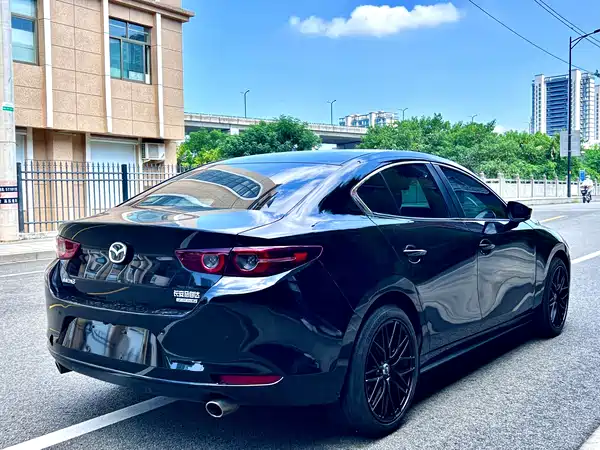 Mazda 3 Axela 2023