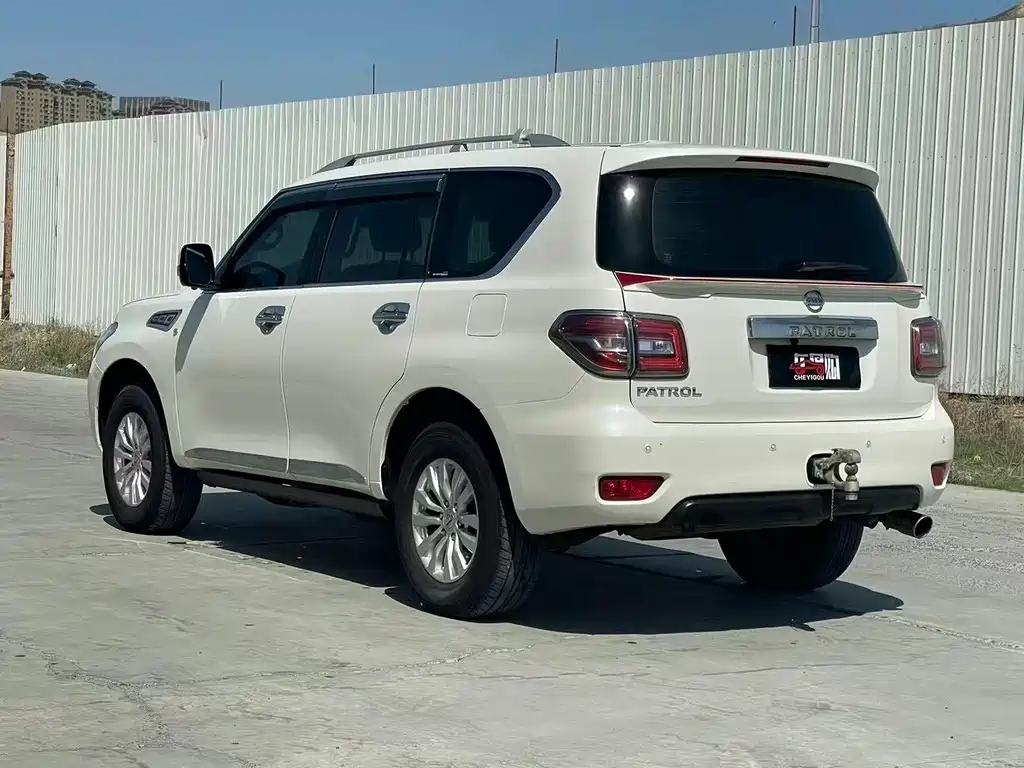 Nissan Patrol 2017 — фото 9