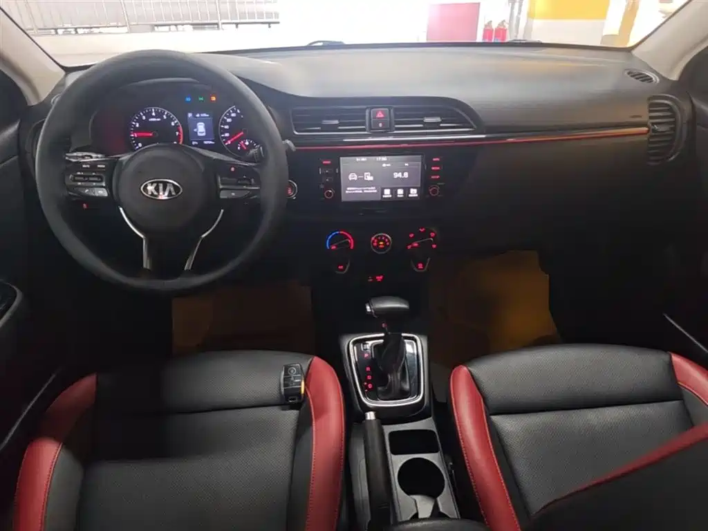 Kia KX Cross 2019 — фото 10