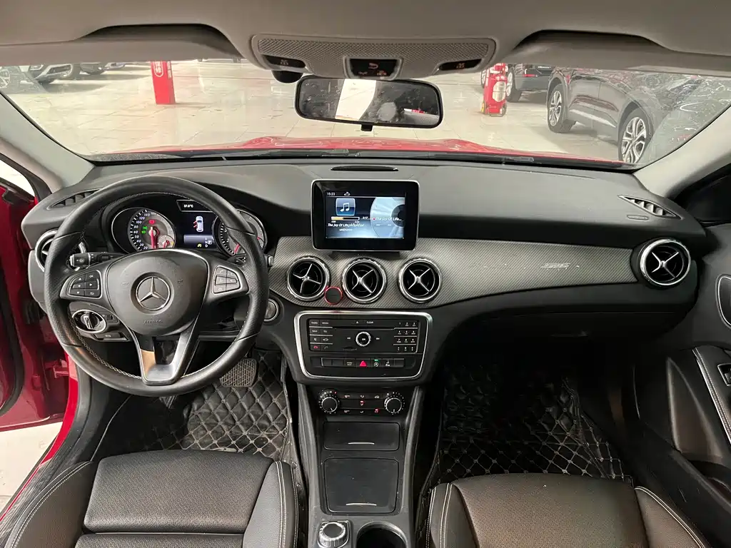 Mercedes-Benz GLA 2017 — фото 10