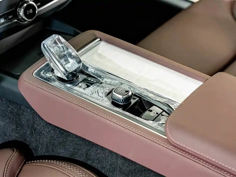 Volvo S90 2025 — фото 12