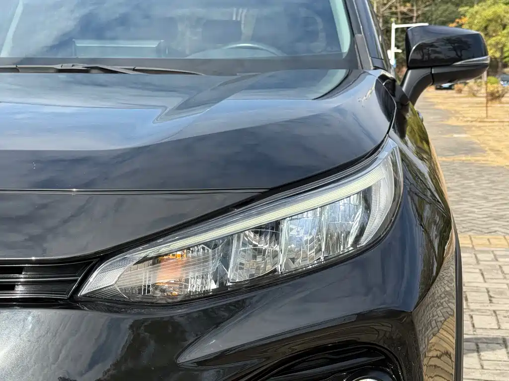 Toyota Wildlander 2022 — фото 12